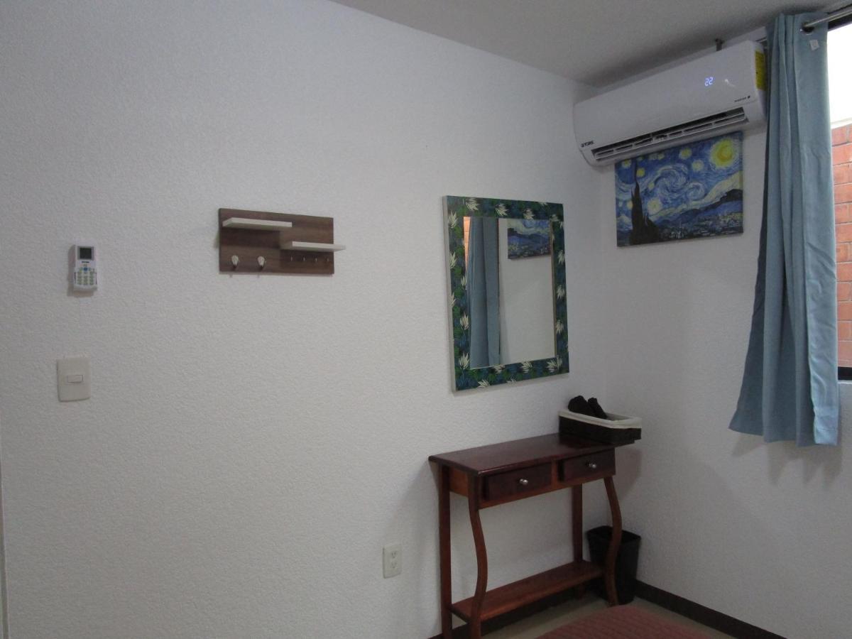 Preciosa Casa Palmera En Cuernavaca Con Alberca, Wifi, Tv Y Cocina Para Fin De Semana, Descanso, Vacaciones O Home Office Emiliano Zapata  Kültér fotó